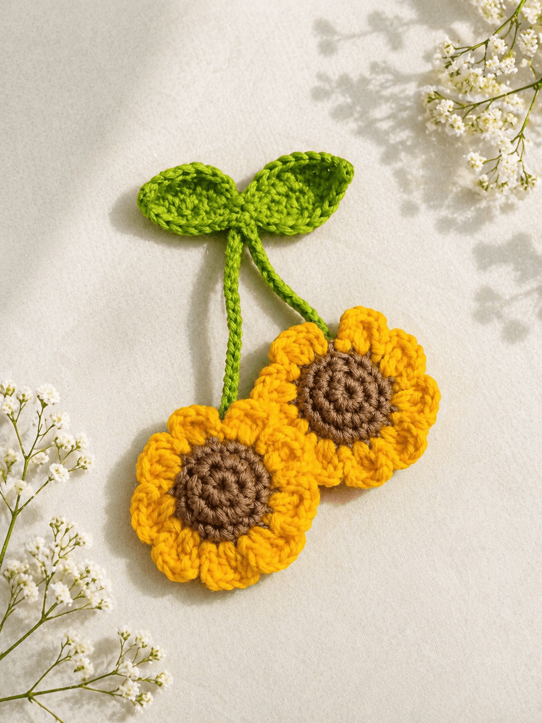 Sunflower crochet hair clip - Image 1