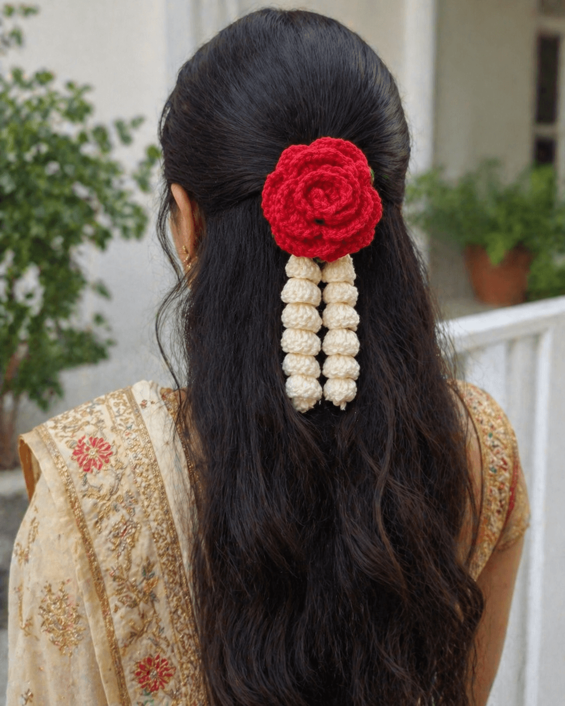 Crochet rose gajra hair clip - Image 1